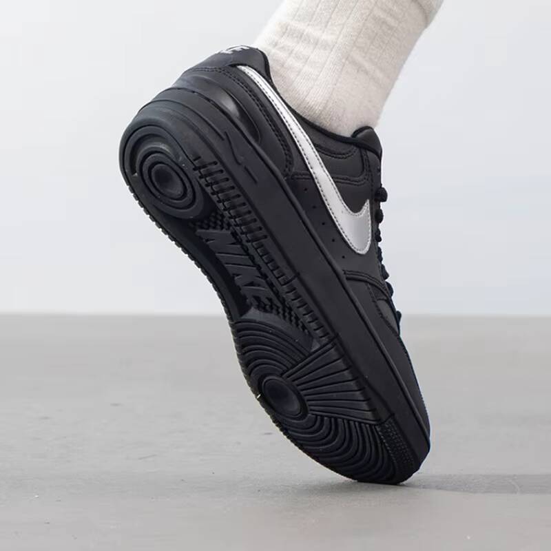Zapatillas Nike Gamma Force Lo - Street Fashion Nike reseña y precio