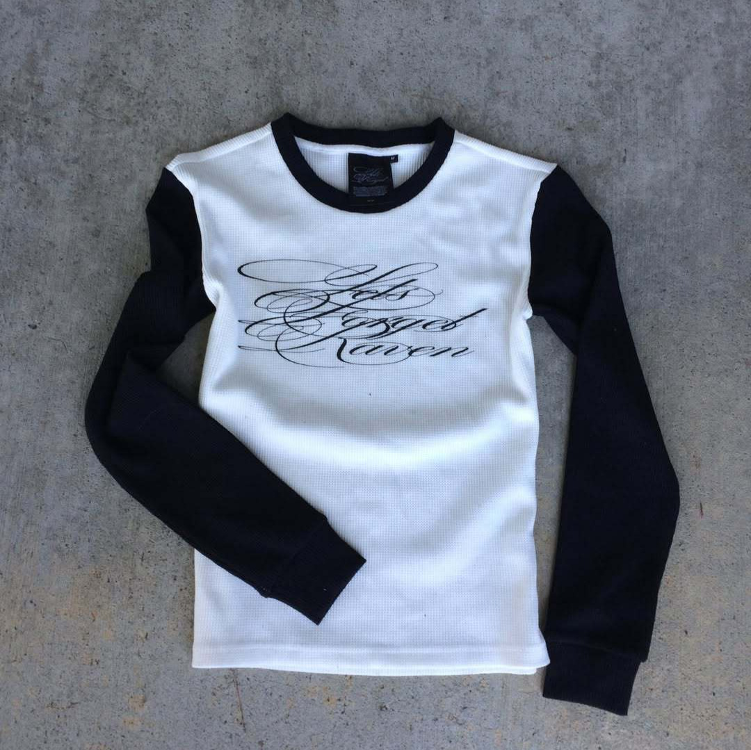 Nueva Camiseta de Manga Larga  - Street Fashion News reseña y precio